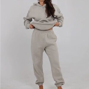 Comfrt Travel Essentials Sweat Set